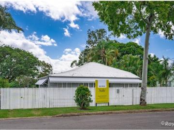 Charming Cottage Style Living with Direct Park Access