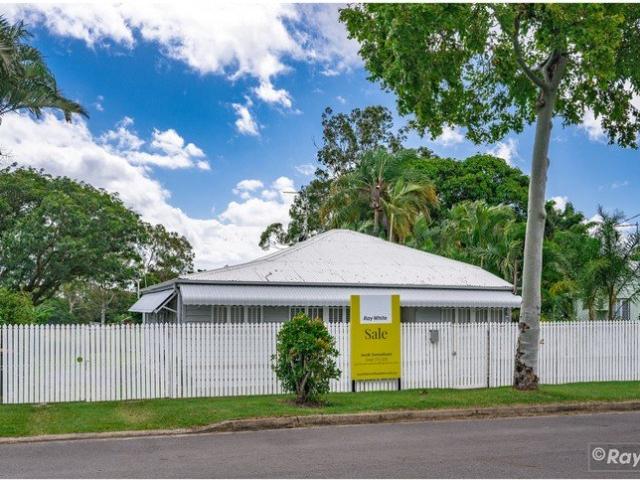 Charming Cottage Style Living with Direct Park Access