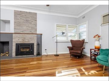 CHARMING COTTAGE WITH COVERED ENTERTAINING AREA & LEAFY SURROUNDS