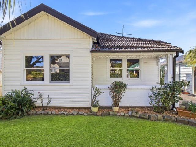 Charming Cottage with Endless Possibilities