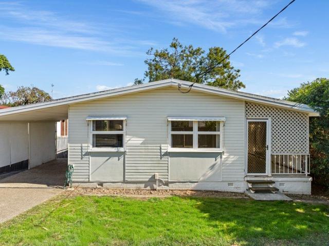 Charming Cottage with Endless Potential