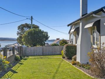 Charming cottage with endless potential