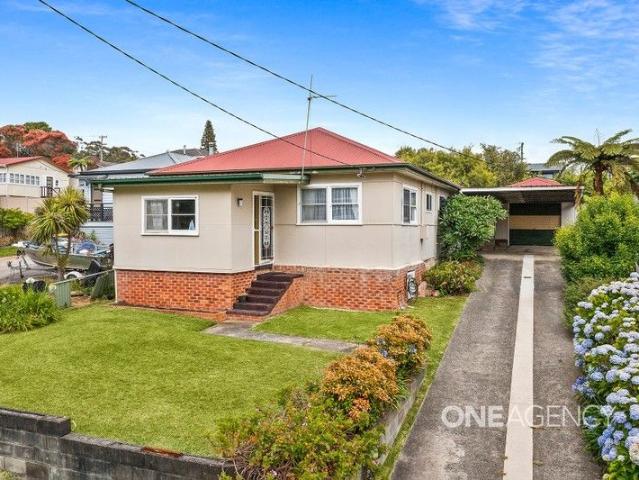 CHARMING COTTAGE WITH ENDLESS POTENTIAL