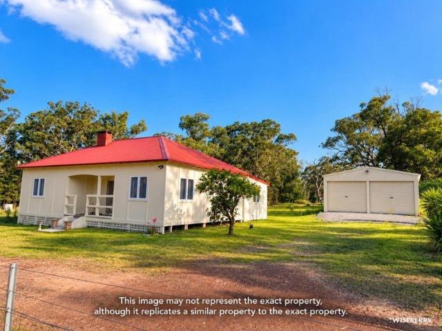 Charming Cottage with Low Maintenance Yard