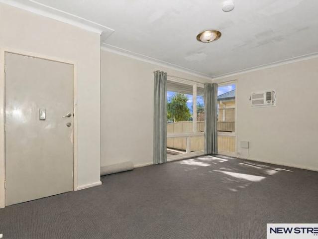 Charming Cottage with Plenty of Space & Character