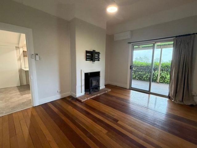 CHARMING COUNTRY COTTAGE
