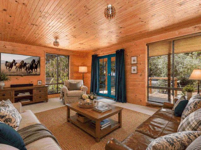 Charming Country Cottage Just Moments from the Beach