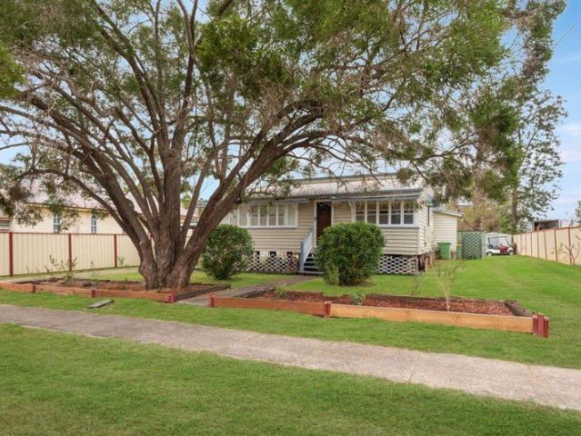 CHARMING COUNTRY COTTAGE ON 1,012M² block in HARRISVILLE Your Ideal Rural Escape!