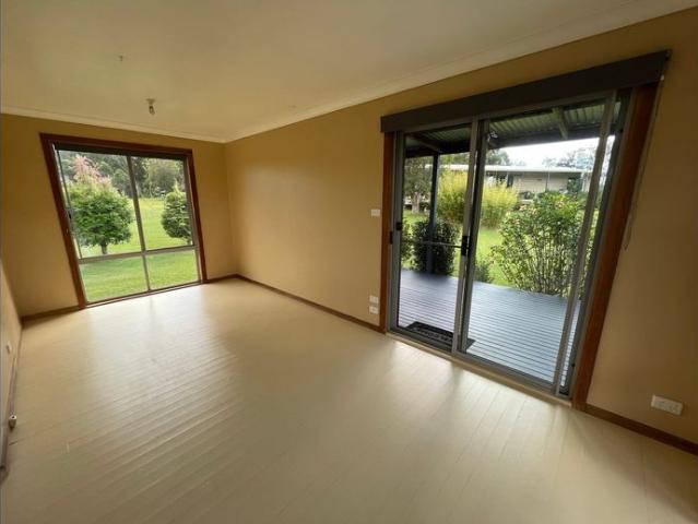 CHARMING COUNTRY COTTAGE PERFECT FOR SINGLES