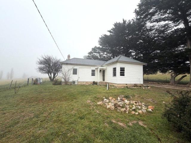 Charming Country Cottage UNDER APPLICATION