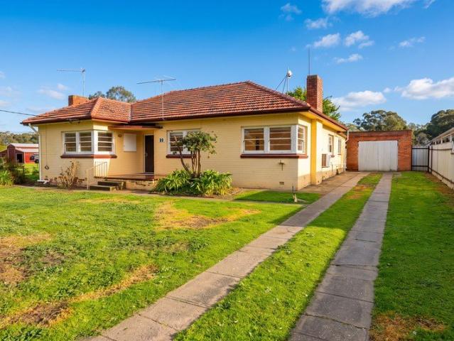 CHARMING COUNTRY LIVING IN THE HEART OF GEROGERY