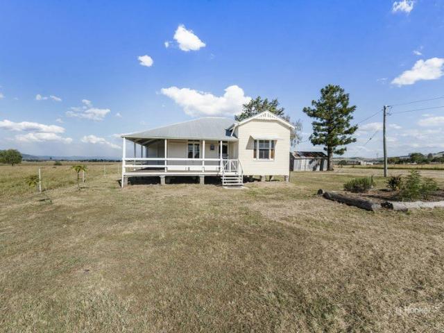Charming Country Queenslander with Character