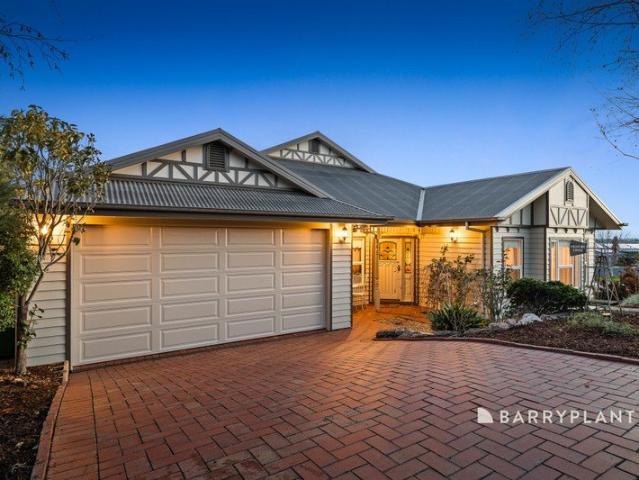 Charming Country Style Family Home in Heritage Springs Estate