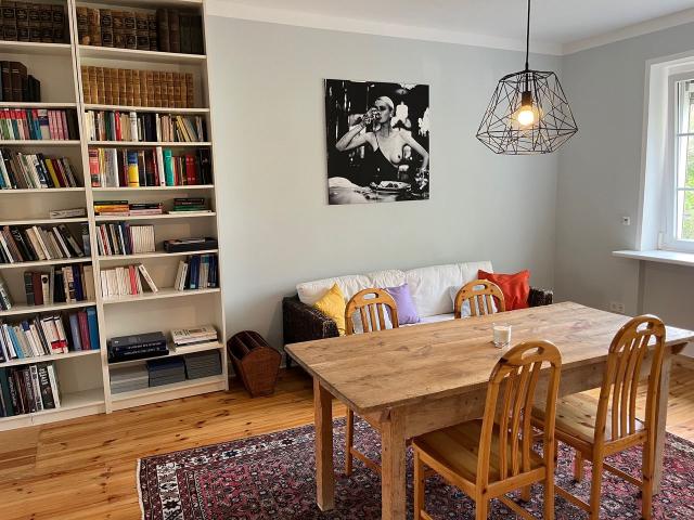 Charming couple hideaway, south terrace, garden view, Berlin Amsterdam Apartments for Rent