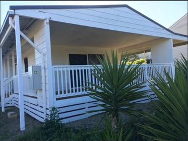CHARMING CLAYTON BAY HOME WITH SPACIOUS YARD