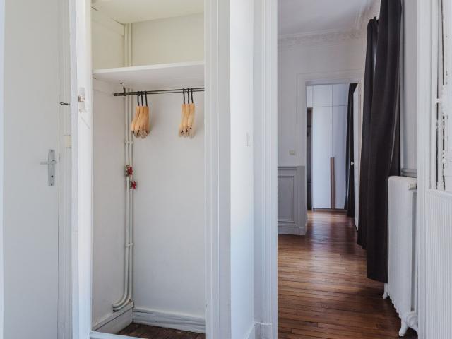 Charming Clignancourt Apartment Your Parisian Retreat!