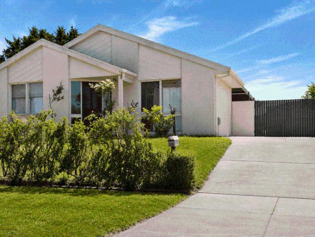 Charming Cranbourne North Gem