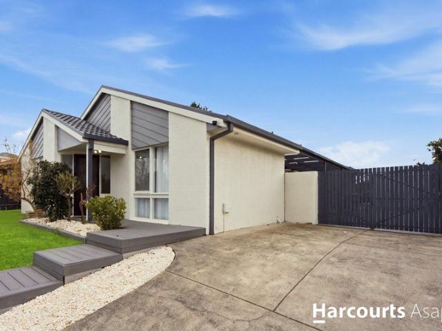 Charming Cranbourne North Gem