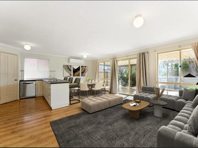 Charming Cul de Sac Living in Blakeview Perfect for Investors & Families!