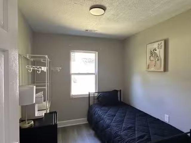 Charming Decatur House in a Quiet Neighborhood! id. 10179