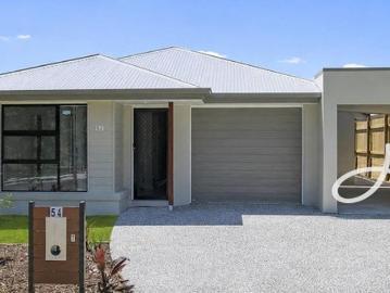 Charming Detached Duplex Easy Living in the Heart of Brassall