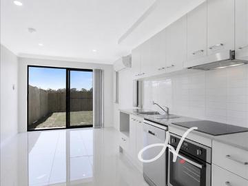 Charming Detached Duplex — Easy Living in the Heart of Brassall