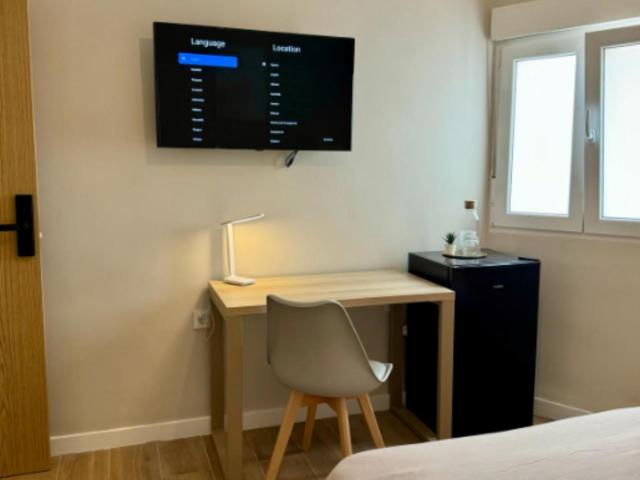Charming Double Bedroom close to University General Hospital Dr. Balmis