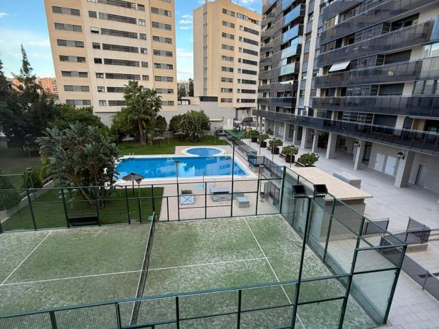 Charming double bedroom in the Polígon de Sant Blai district