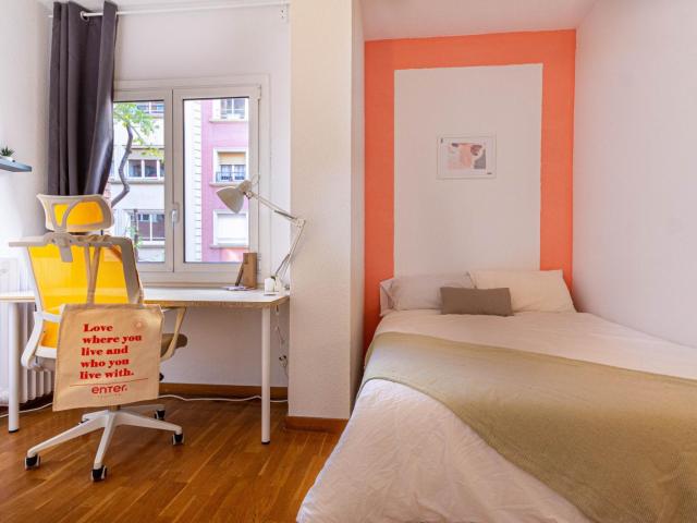 Charming double bedroom in Sant Gervasi Galvany