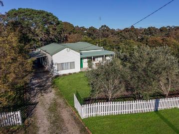 Charming Dunkeld Cottage In Peaceful Natural Setting