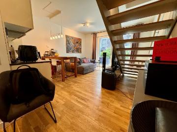 Charming Duplex Apartment with Terrace Fully Furnished, Berlin Amsterdam Apartments for Rent