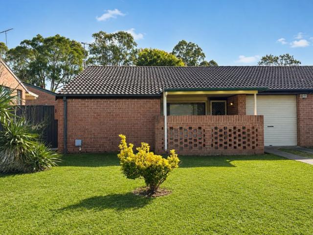 CHARMING DUPLEX IN A CONVENIENT LOCATION