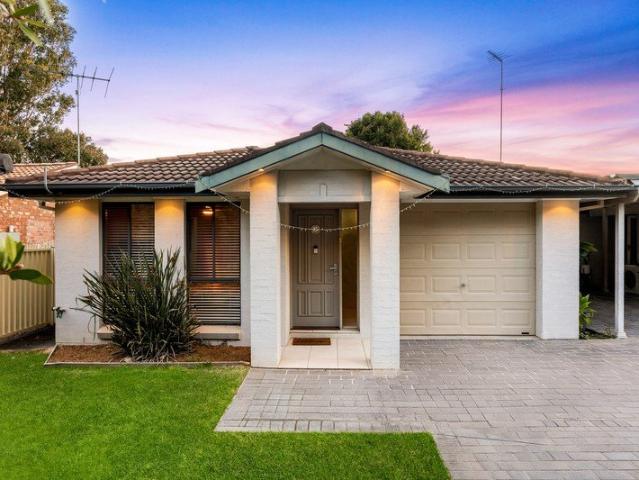 Charming Duplex in a Highly Sought After Leonay Location