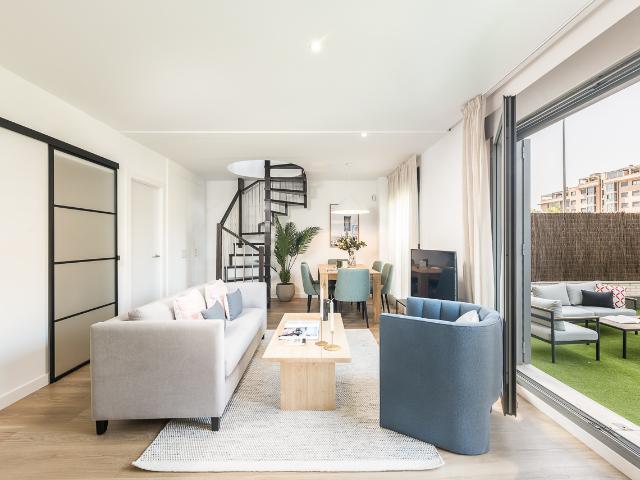 Charming Duplex with courtyard in Sanchinarro District