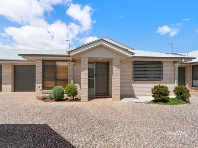 Charming, Easy Care Living in a Quiet Complex