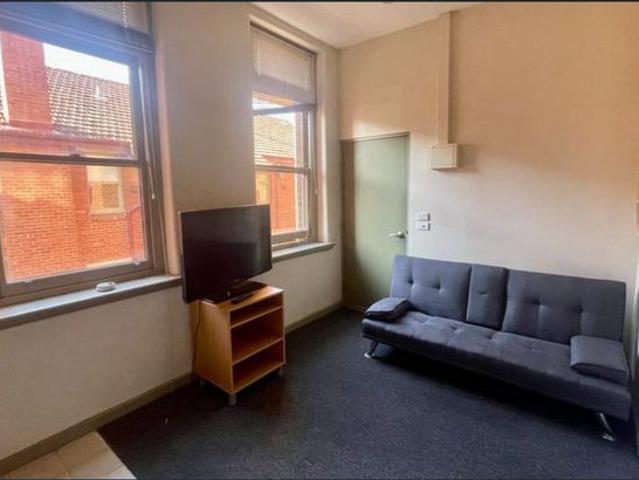 Charming Edwardian 1 Bedroom in Exclusive Student Complex