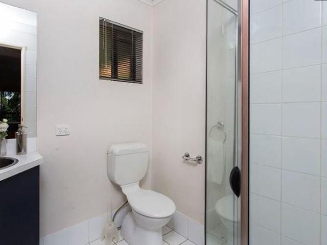 Charming, Elevated 1 Bedroom Garden Sanctuary