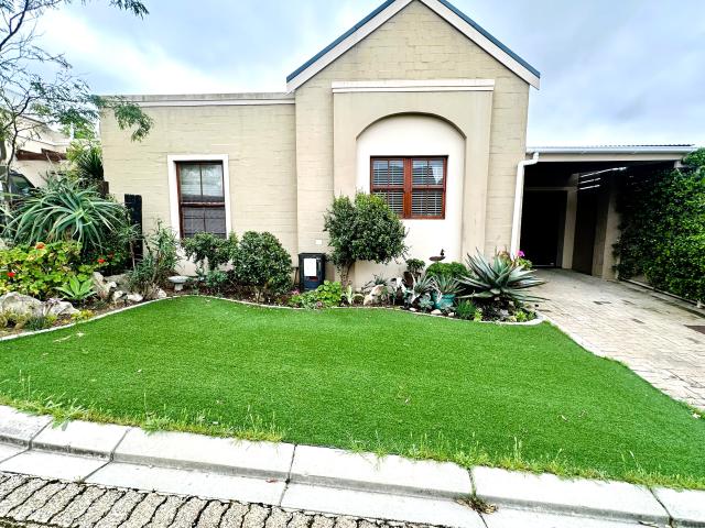 Charming Estate Living in Riebeek West