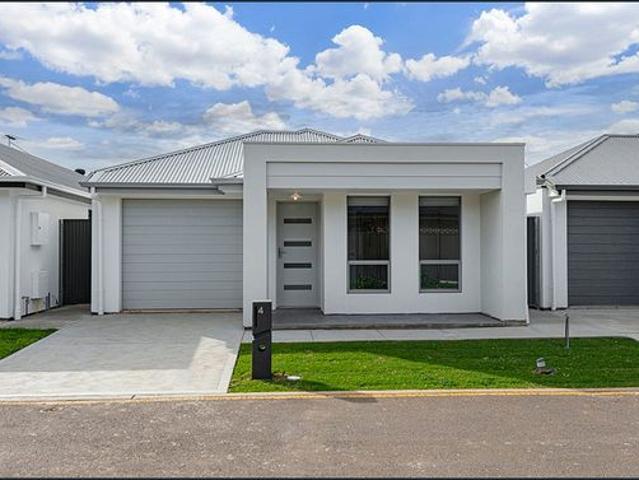 Charming Eyre Home with Modern Comforts