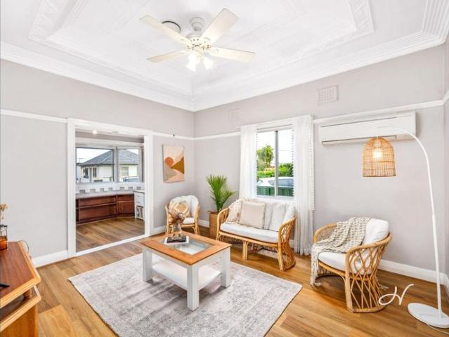 CHARMING FAMILY HOME