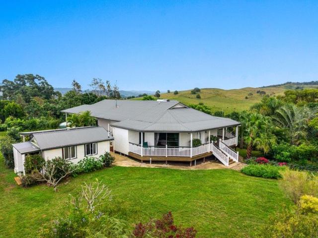 CHARMING FAMILY HOME