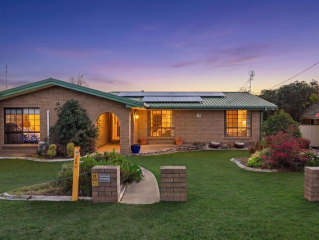CHARMING FAMILY HOME