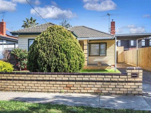 Charming Family Home with Comfortable Living & Monthly Gardening Included