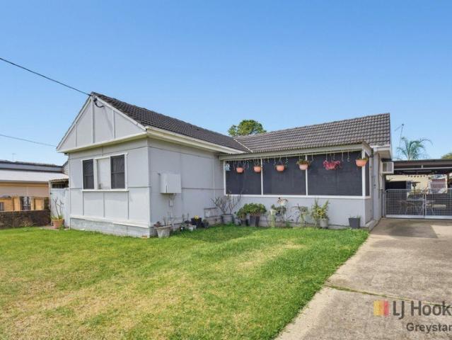 CHARMING FAMILY HOME WITH FUTURE POTENTIAL!