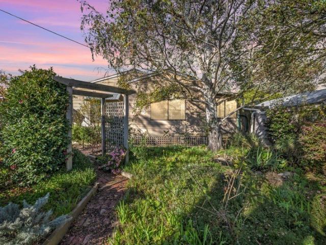 Charming Family Home with Flexible Living & Rural Outlook