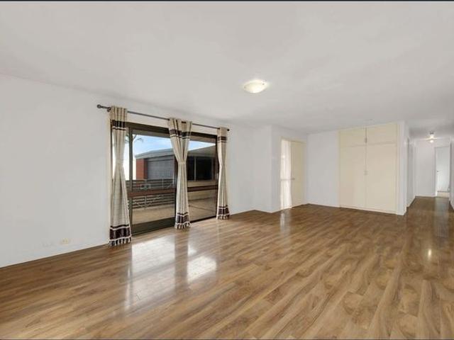 Charming Family Home with Granny Flay!