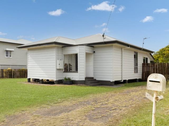 Charming family home with shed!