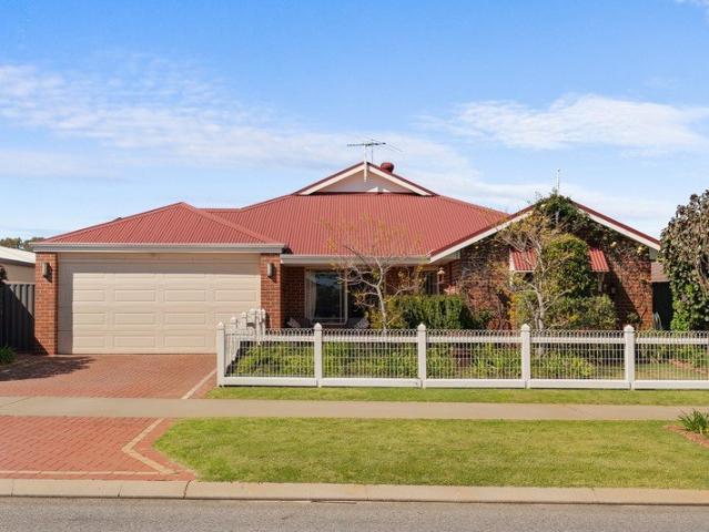Charming family home with Solar & Extra Height Garage