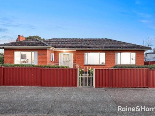 Charming Family Home with Spacious Yard in a Convenient Location
