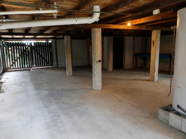 Charming Family Home with Spacious Yard – Pets Considered